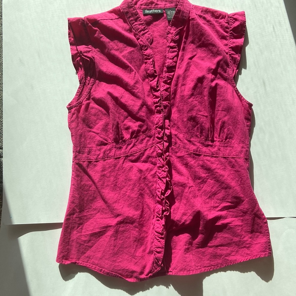 Pink feathers Sleeveless Blouse